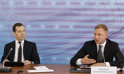 Премьер Дмитрий Медведев и глава Минобразования Дмитрий Ливанов