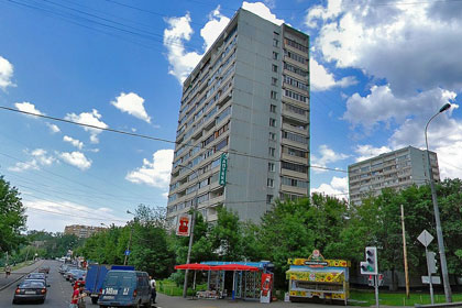 Жильцов московского дома эвакуировали из-за звонка о бомбе