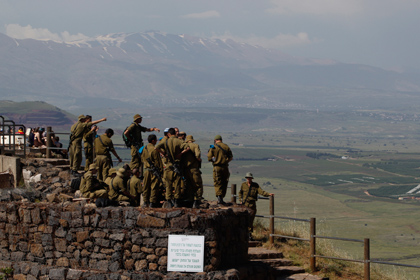 Израильские солдаты на Голанских высотах