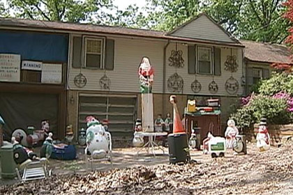 Жителям Пенсильвании велели убрать со двора рождественские украшения 