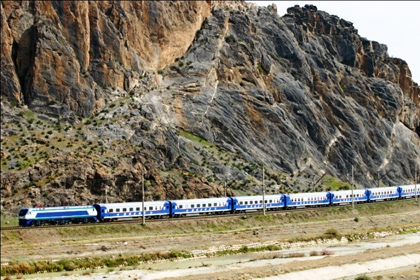 Узбекистан начал строительство железной дороги в обход Таджикистана