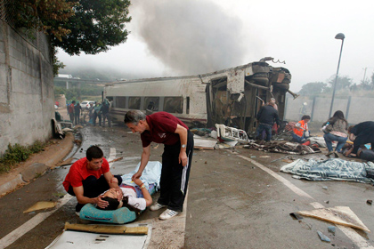 В испанском регионе объявили семидневный траур по жертвам катастрофы