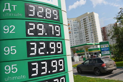 Бензин в России подорожал на 1,4 процента за неделю