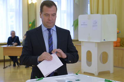 Дмитрий Медведев на избирательном участке