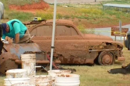 На дне американского озера нашли автомобили с человеческими останками