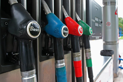 Дворкович предсказал десятипроцентный рост цен на бензин 
