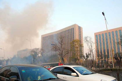 У здания провинциального комитета компартии Китая произошла серия взрывов