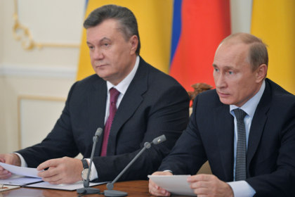 Виктор Янукович (слева) и Владимир Путин
