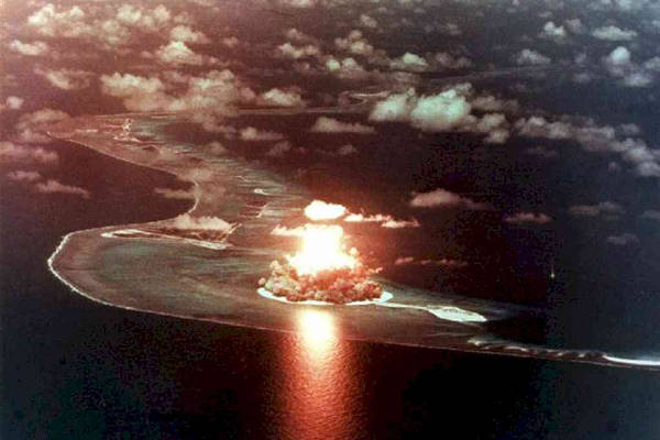 Испытание атомной бомбы на острове Рождества в 1957 году