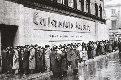 Очередь на выставку «дегенеративного искусства» в Гамбурге, 1938 год