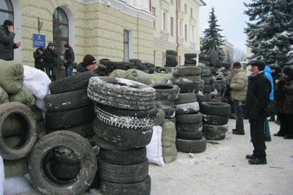 В Хмельницком у областной администрации возвели баррикады