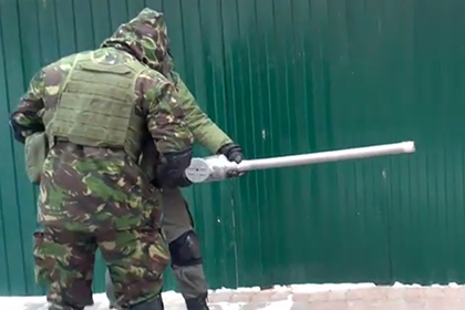 Захватчики мэрии Киева смастерили картошкострел