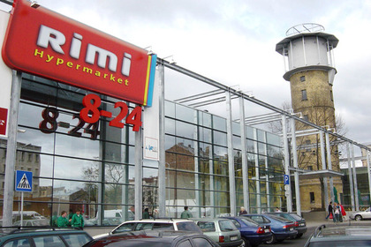 Супермаркет в Латвии эвакуировали из-за аварийного состояния
