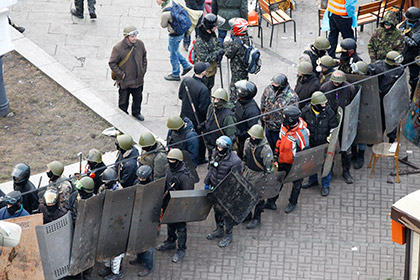 Минобороны подтвердило отправку десантников в Киев
