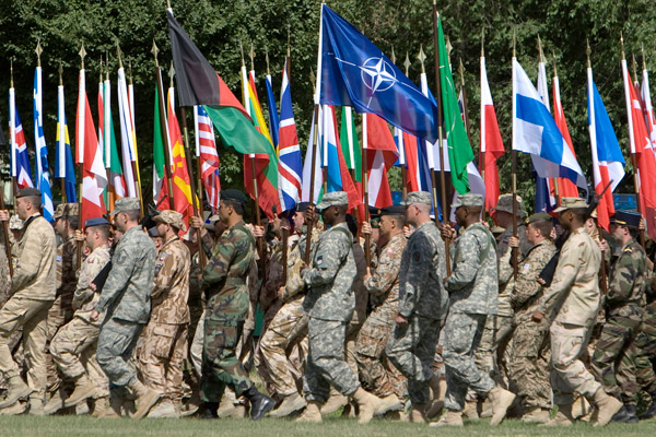 Солдаты стран НАТО