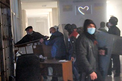 Захват здания СБУ в Донецке