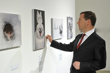 Медведев посетил выставку «Лучшие фотографии России 2012»