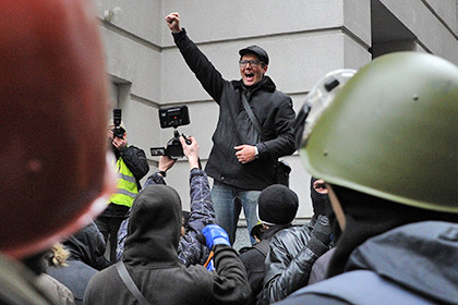 Митинг-шествие сторонников федерализации Украины к зданию исполкома Харьковского горсовета