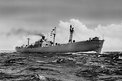 Военный транспорт «Либерти» в море