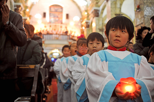 Сочельник в католическом храме в Пекине