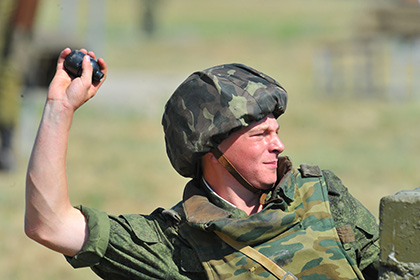 На Урале полковник закрыл солдата от взрыва гранаты