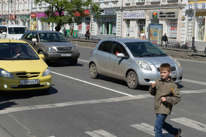 Правительство дополнило ПДД нормами поведения на пешеходных переходах