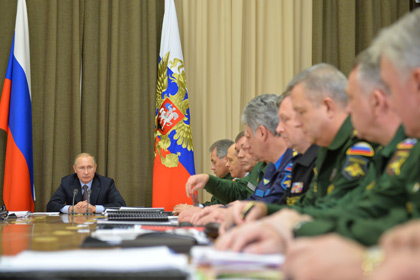 Владимир Путин проводит совещание по гособоронзаказу