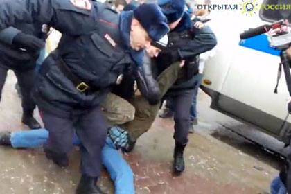 СМИ сообщили о задержании 20 человек перед пресс-конференцией Путина