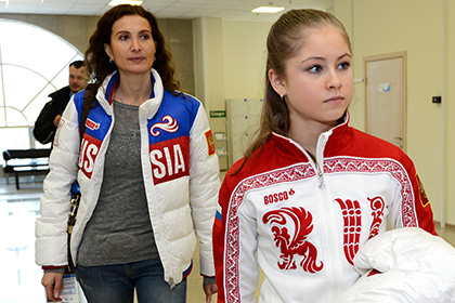 Этери Тутберидзе (слева) и Юлия Липницкая