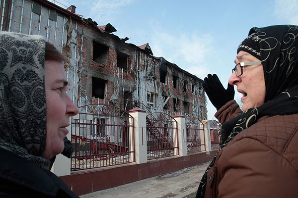 Здание школы, пострадавшей в результате нападения боевиков 5 декабря 2014 года 