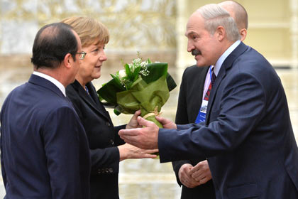 Александр Лукашенко, Франсуа Олланд и Ангела Меркель 