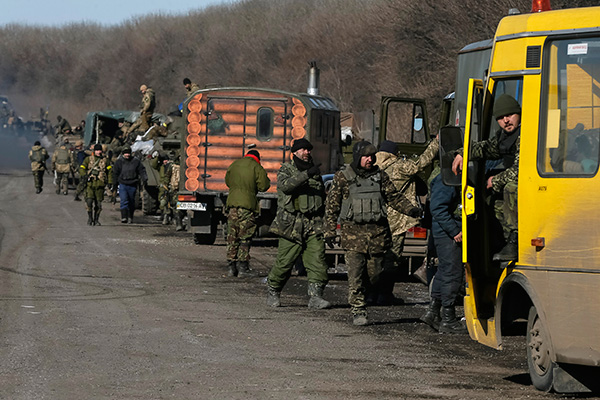 Украинские военные недалеко от Артемовска
