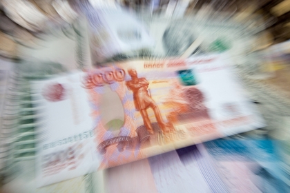 Рублевые банкноты подорожали за счет швейцарской краски