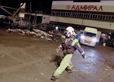 Число погибших при пожаре в ТЦ «Адмирал» в Казани увеличилось до 16