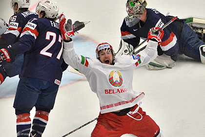 Игрок сборной Белоруссии Александр Китаров, 7 мая 2015 года
