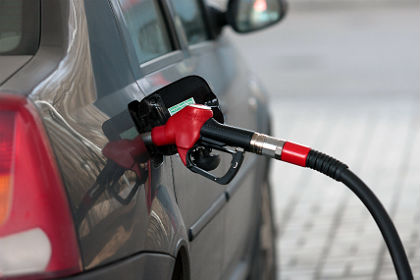 Дворкович предсказал 10-процентный рост цен на бензин в 2015 году  