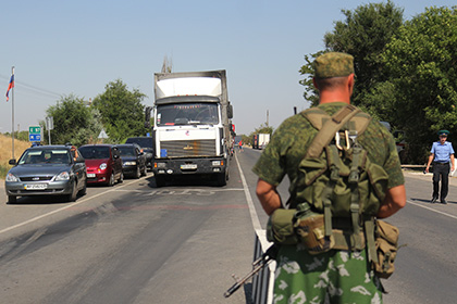 В Крыму украинские военнослужащие пришли брататься к российским морпехам