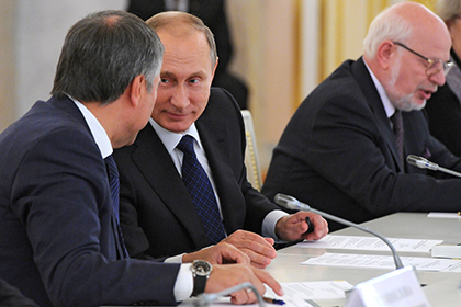  Владимир Путин во время заседания Совета по развитию гражданского общества и правам человека