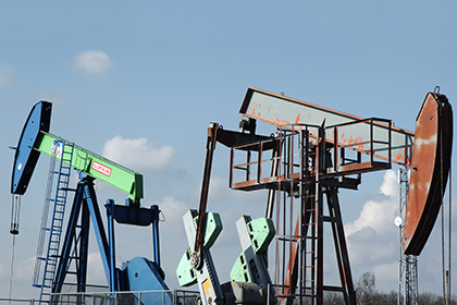 Цена нефти Brent упала ниже 45 долларов впервые за два месяца