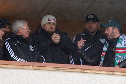 Рамзан Кадыров (в центре)