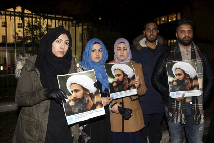 Протестующие против казни шейха аль-Нимра у посольства Саудовской Аравии в Лондоне