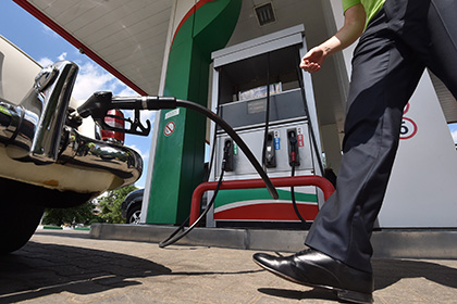 Минэнерго предсказало 10-процентный рост цен на бензин