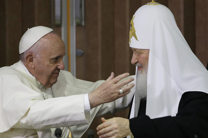 Предстоятель РПЦ объяснил секретность встречи с Папой Римским