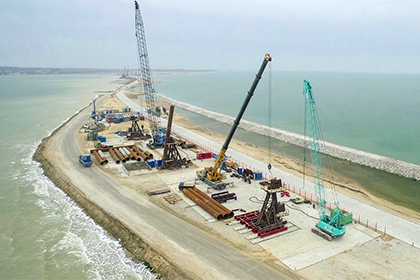 Началось строительство свайного фундамента Крымского моста