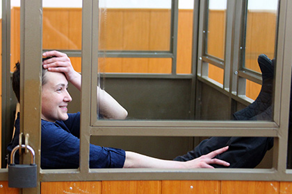 Надежда Савченко во время вынесения приговора 