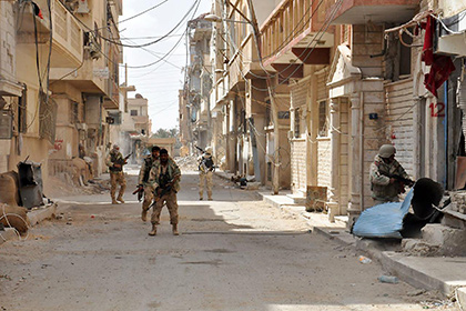 Сирийские войска в освобожденной Пальмире