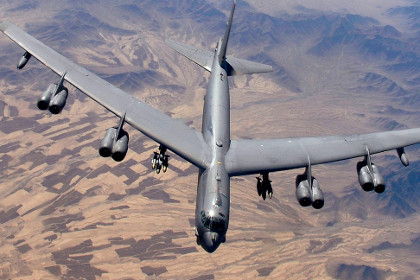 Тяжелый бомбардировщик B-52
