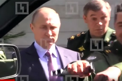 Песков рассказал о судьбе оторванной при Путине ручки «Патриота»