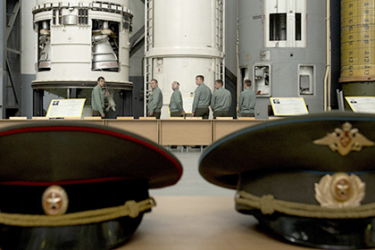 Академия РВСН объявила о создании бомбардировщика для ядерных ударов из космоса
