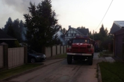 При пожаре в частном доме в Подмосковье погибли четыре человека